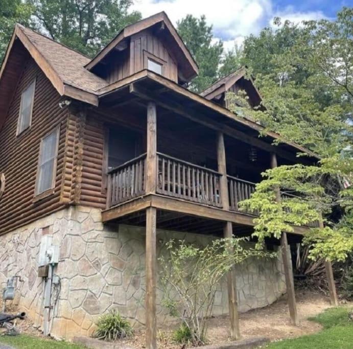 Rustic Black Bear Cabin 鸽子谷 外观 照片